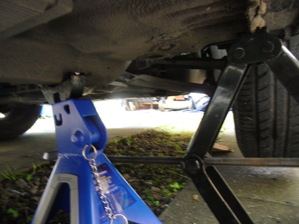 Axle stands location MkIV (Mk4) Golf & Bora ukmkivs